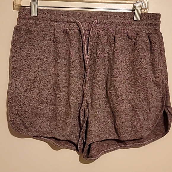 Nwt workout shorts - Picture 1 of 4